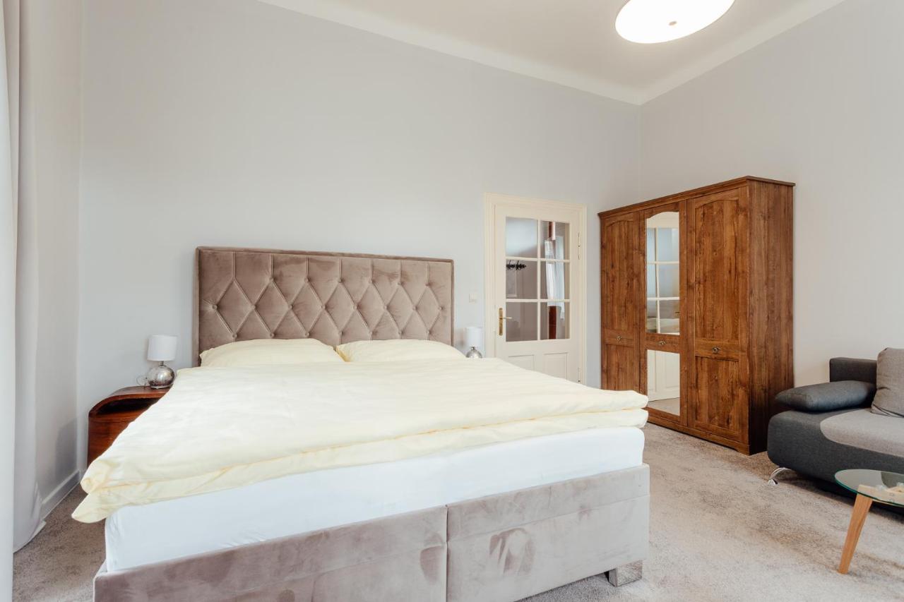 Botanicky Dvor Aparthotel Banska Stiavnica Bagian luar foto