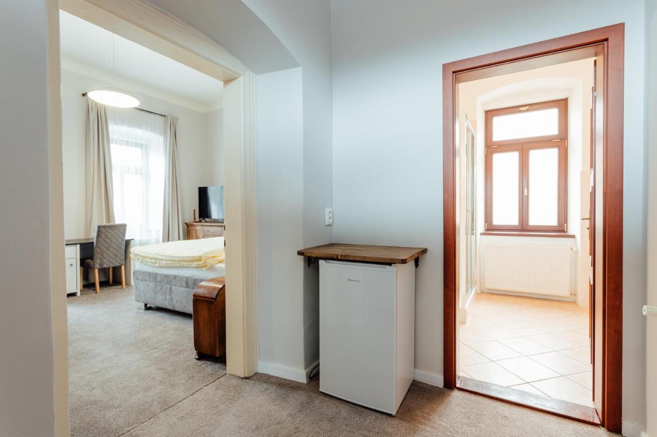 Botanicky Dvor Aparthotel Banska Stiavnica Bagian luar foto