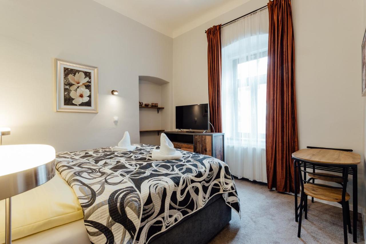 Botanicky Dvor Aparthotel Banska Stiavnica Bagian luar foto