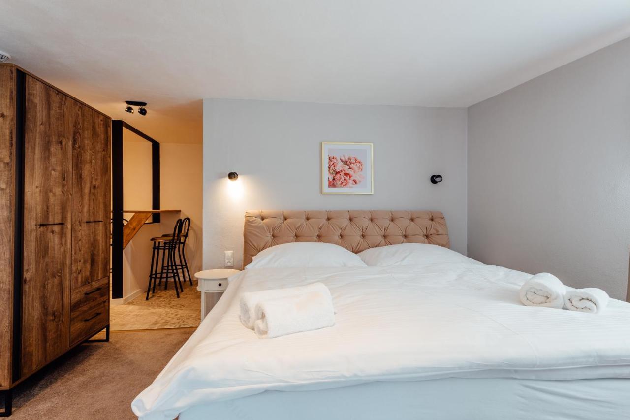 Botanicky Dvor Aparthotel Banska Stiavnica Bagian luar foto