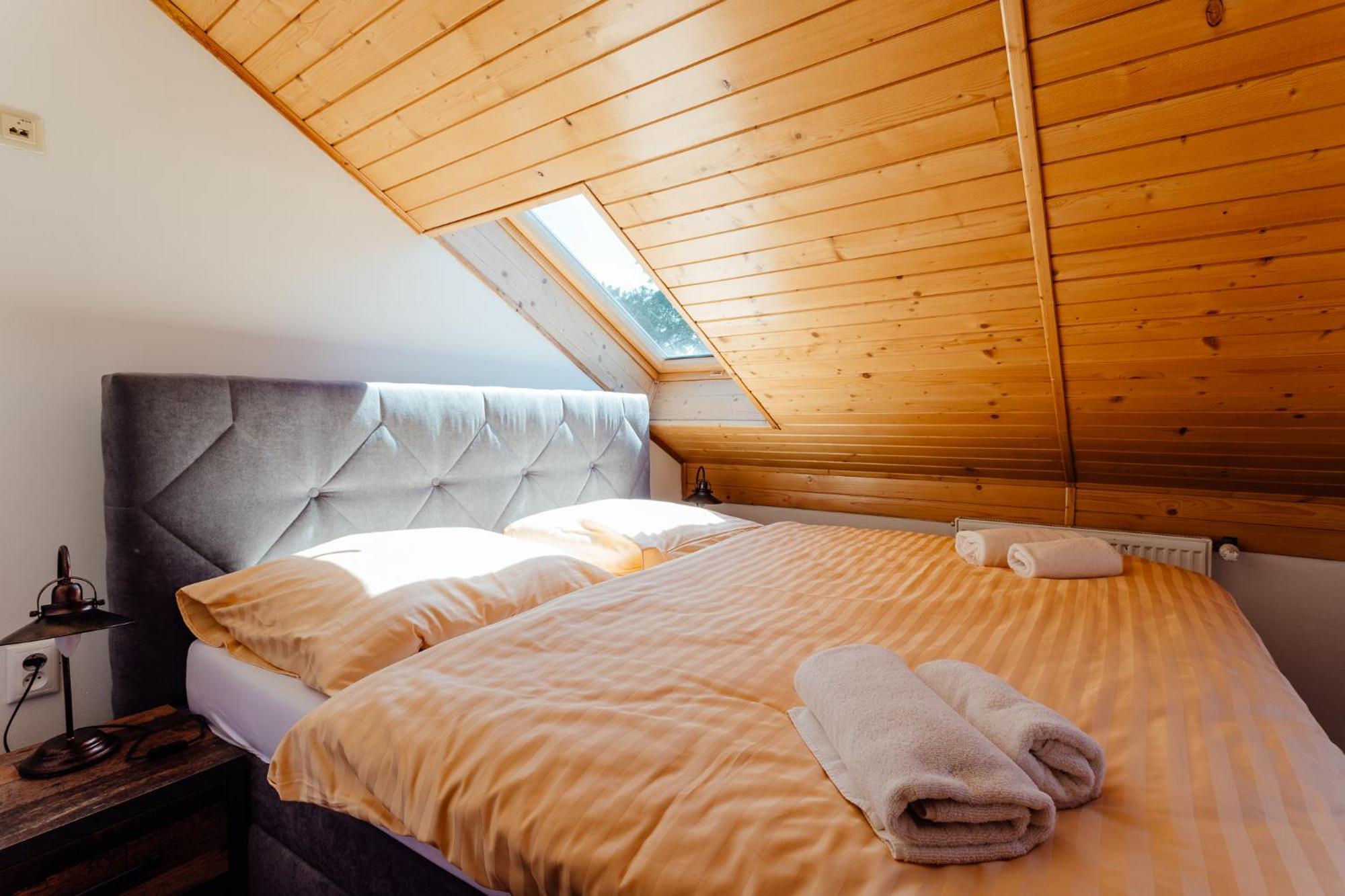 Botanicky Dvor Aparthotel Banska Stiavnica Bagian luar foto
