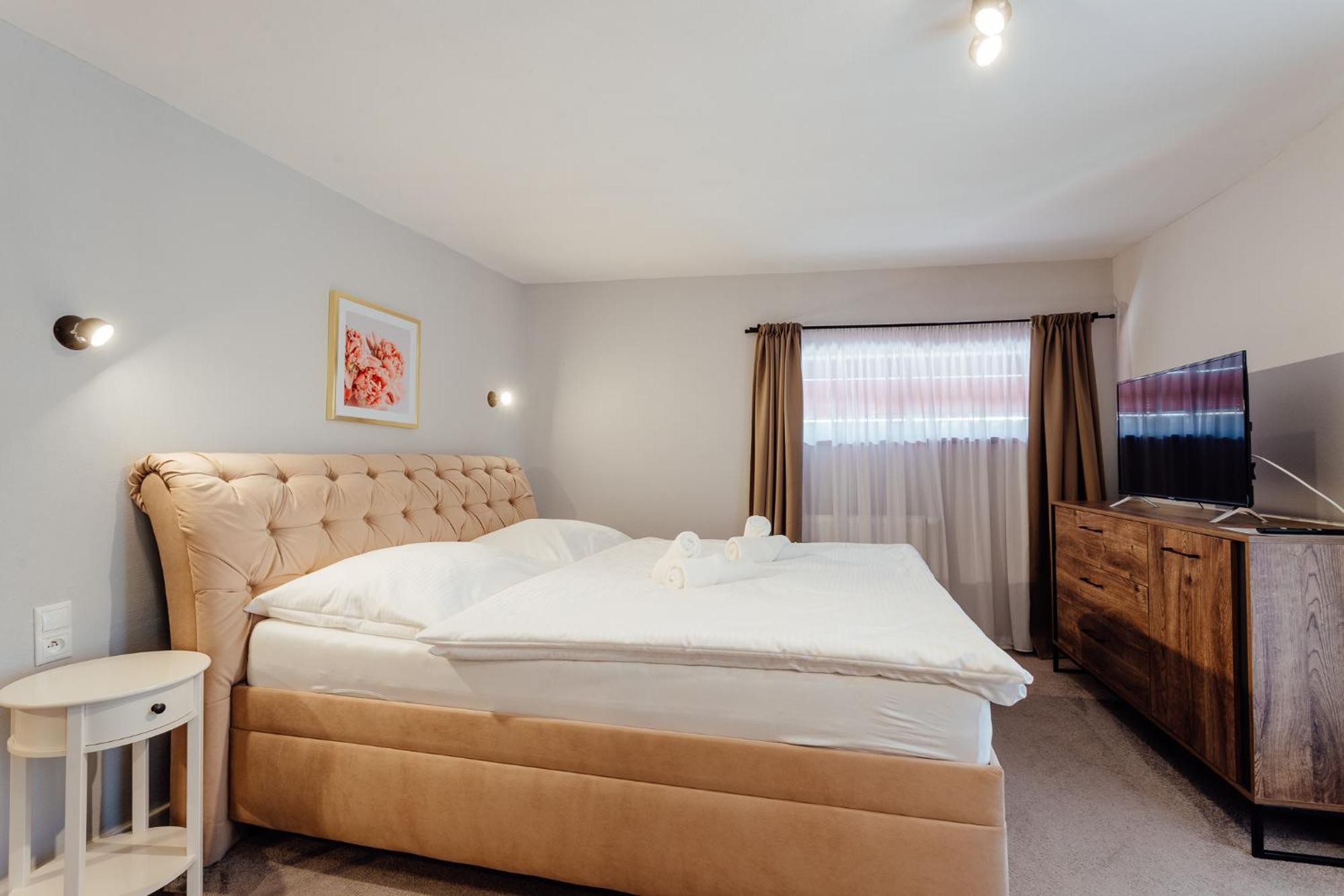 Botanicky Dvor Aparthotel Banska Stiavnica Bagian luar foto
